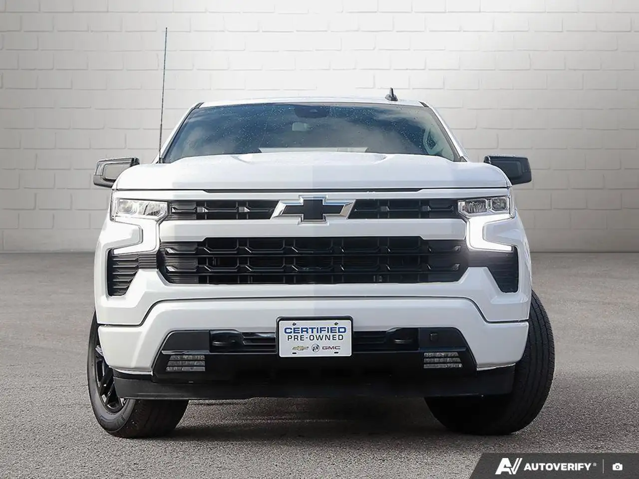 Chevrolet Silverado 1500 - Image 8