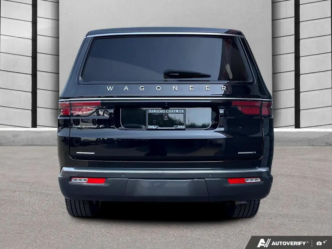 Jeep Wagoneer - Image 5