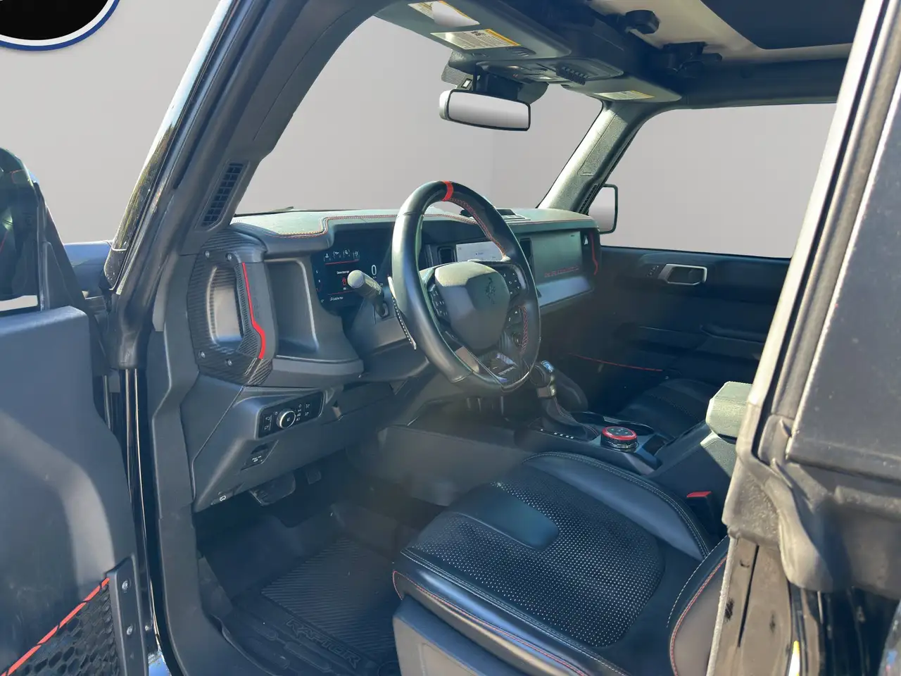 Ford Bronco - Image 11