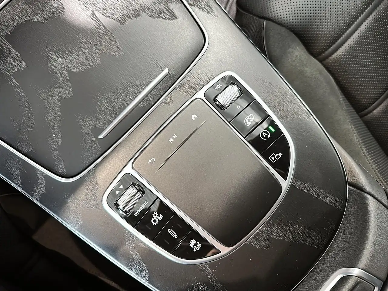 Mercedes-Benz E-Class - Image 9
