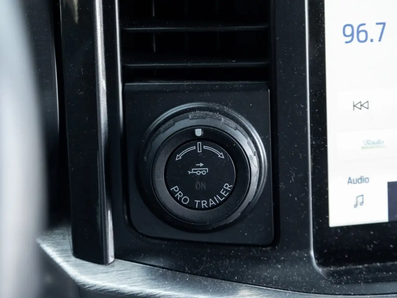 Ford F-150 - Image 24