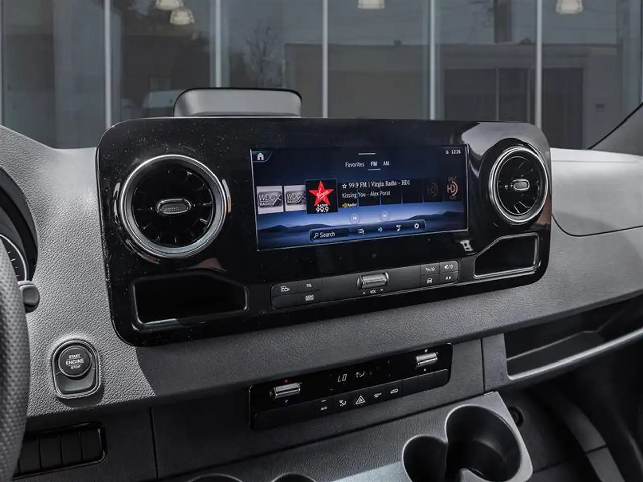 Mercedes-Benz Sprinter - Image 20