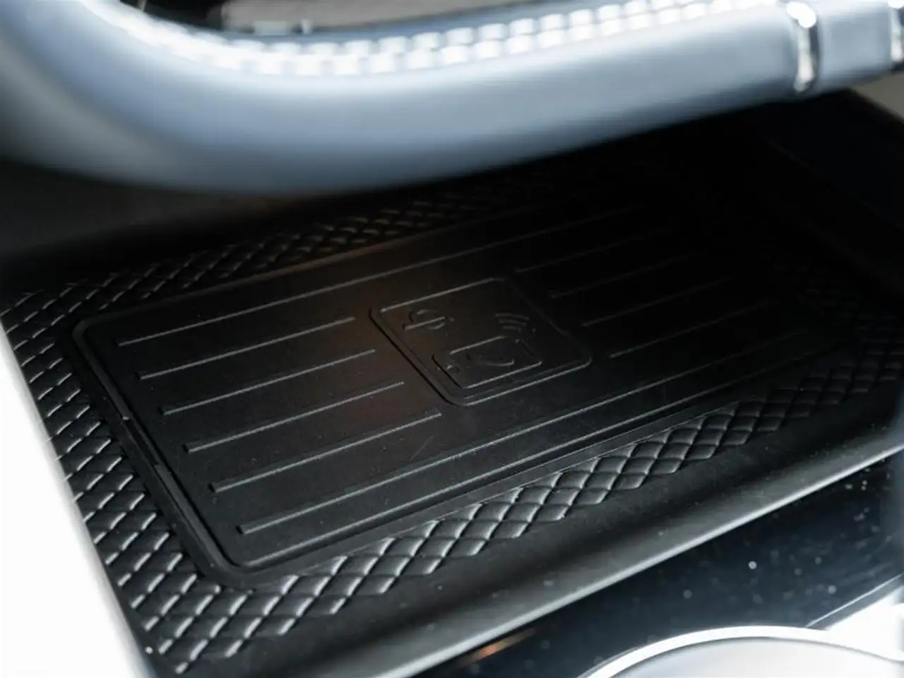 Bentley Bentayga - Image 26