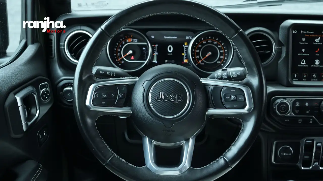 Jeep Wrangler - Image 25