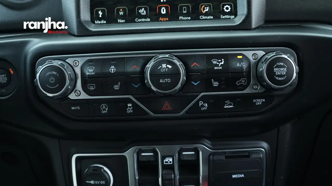 Jeep Wrangler - Image 17