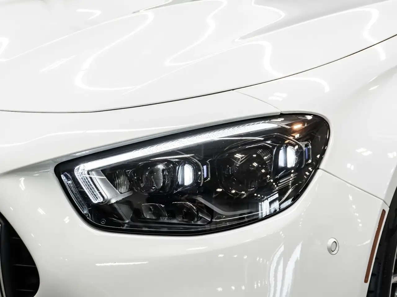Mercedes-Benz E-Class - Image 14
