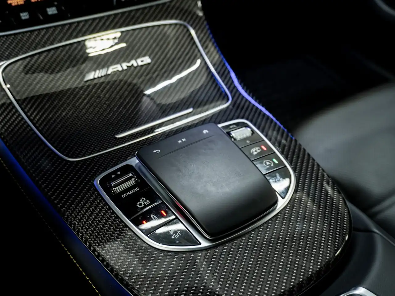 Mercedes-Benz E-Class - Image 20