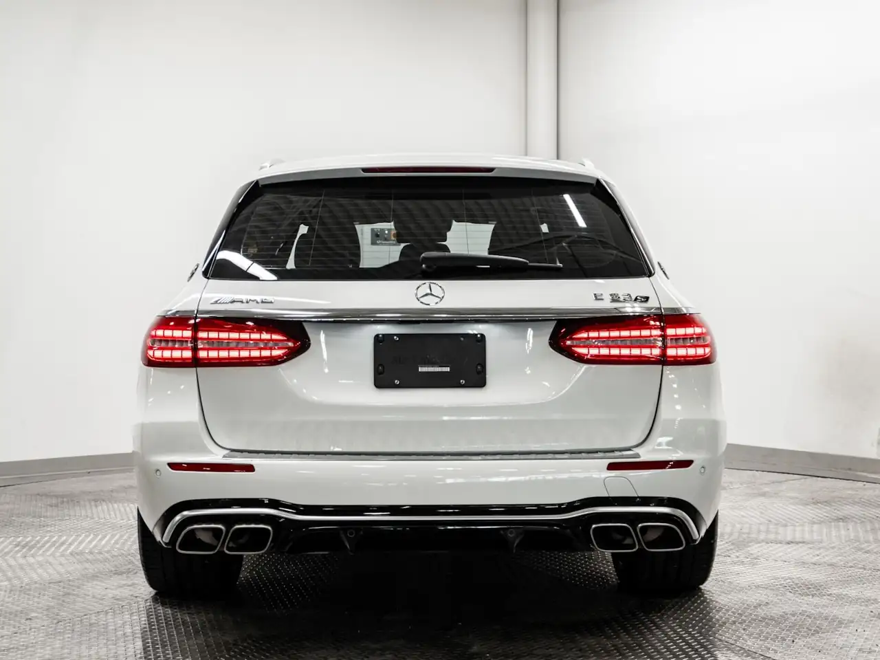 Mercedes-Benz E-Class - Image 6