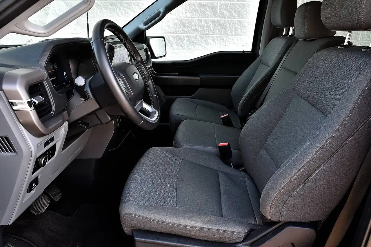 Ford F-150 - Image 26