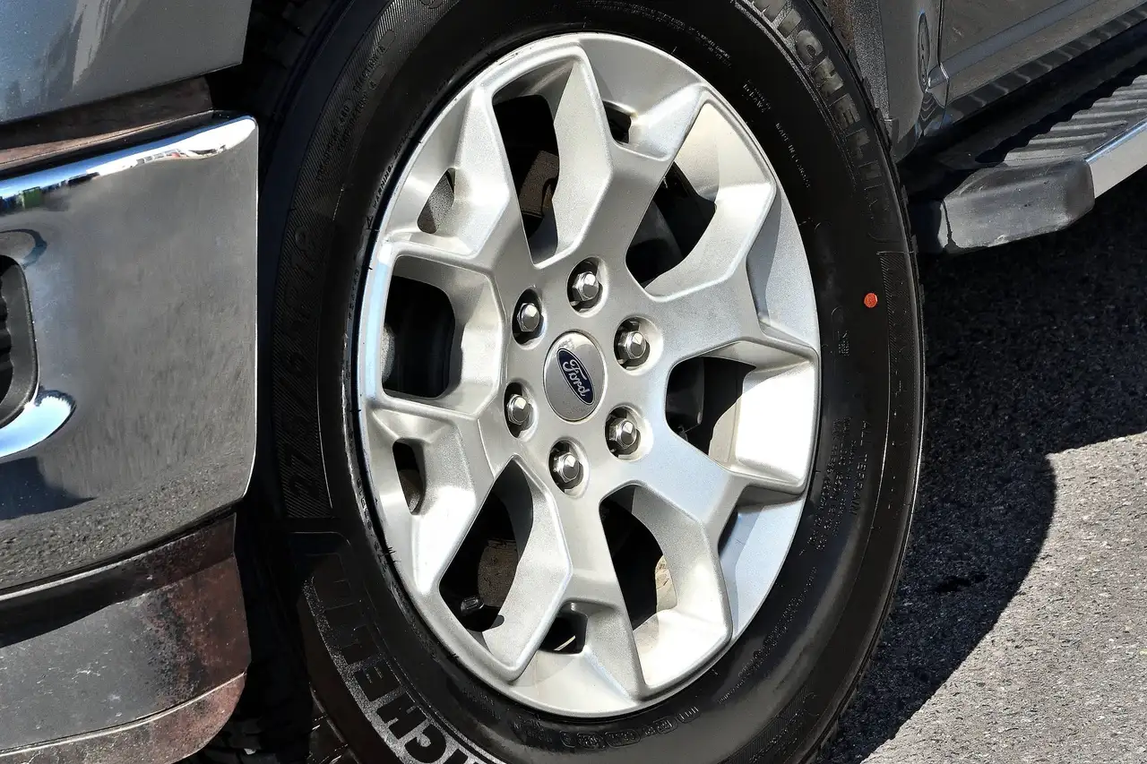 Ford F-150 - Image 6