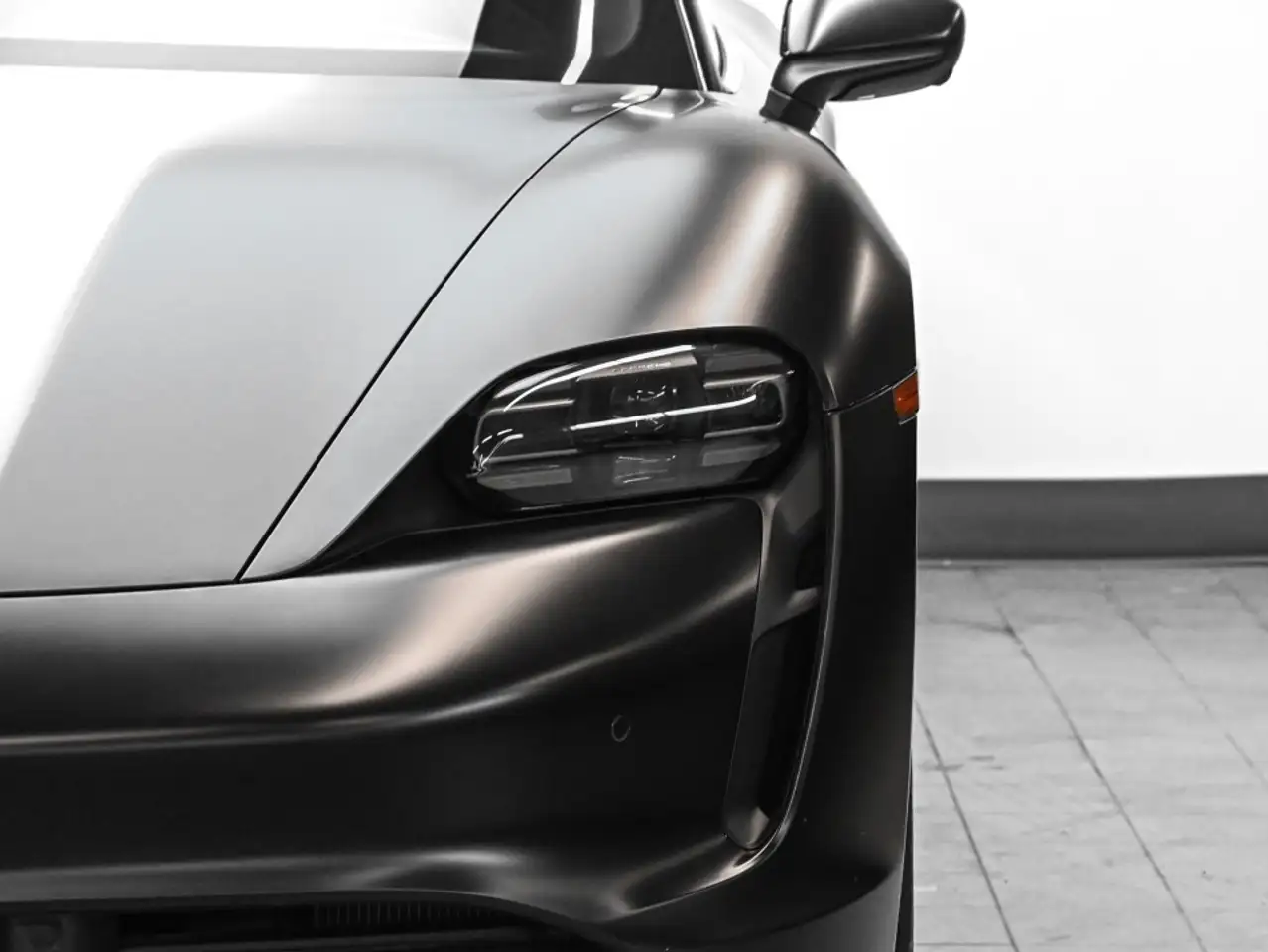 Porsche Taycan - Image 7
