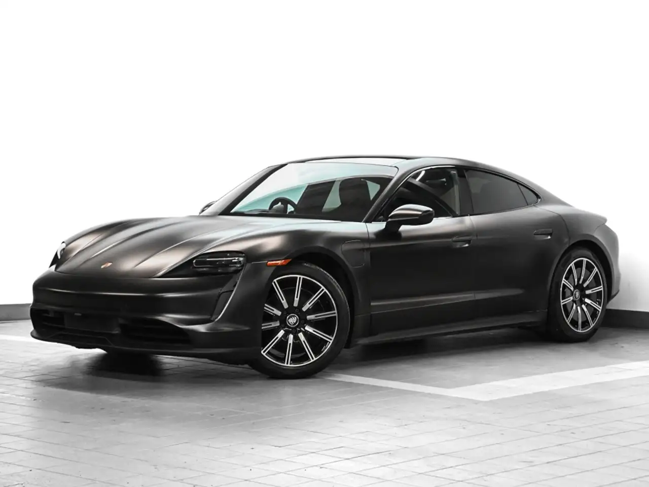 Porsche Taycan - Image 1