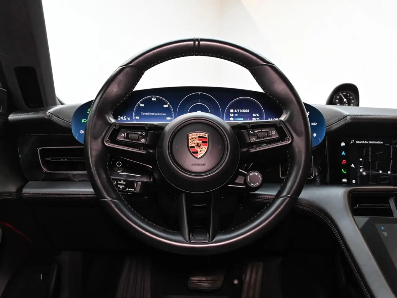 Porsche Taycan - Image 20