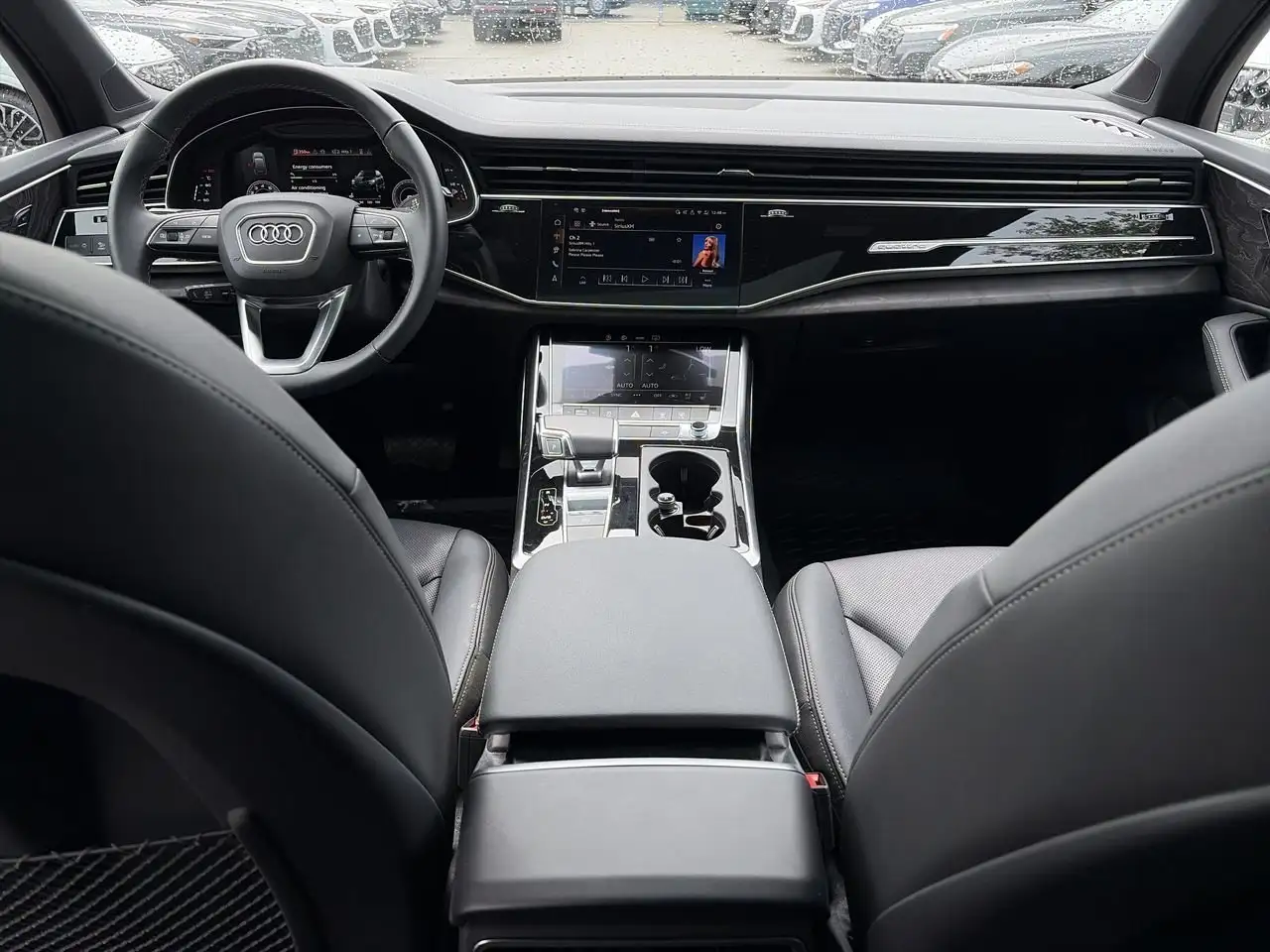 Audi Q7 - Image 29