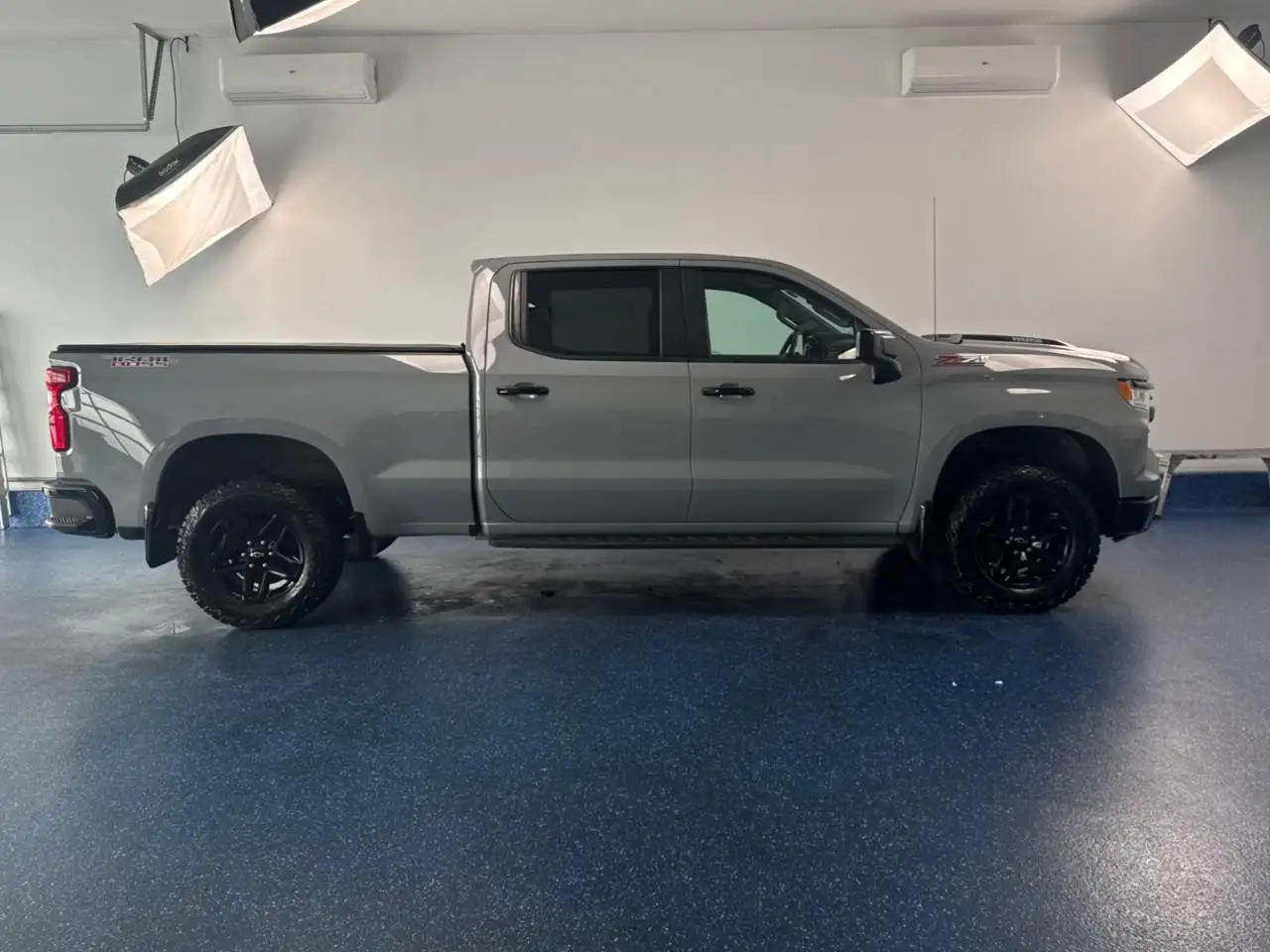 Chevrolet Silverado 1500 - Image 4