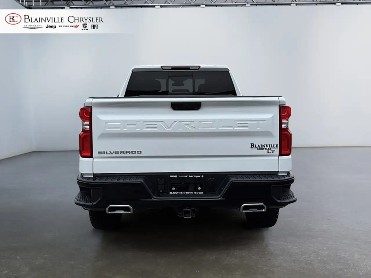Chevrolet Silverado 1500 - Image 6