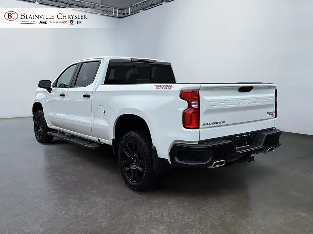 Chevrolet Silverado 1500 - Image 5