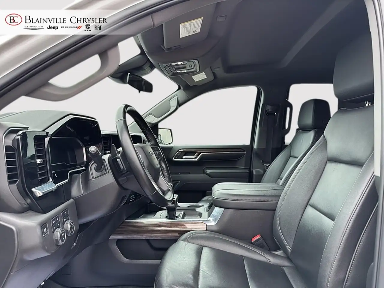 Chevrolet Silverado 1500 - Image 14