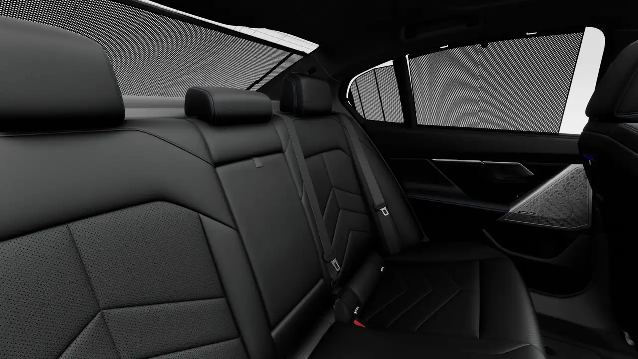 BMW 5 Series - Image 12