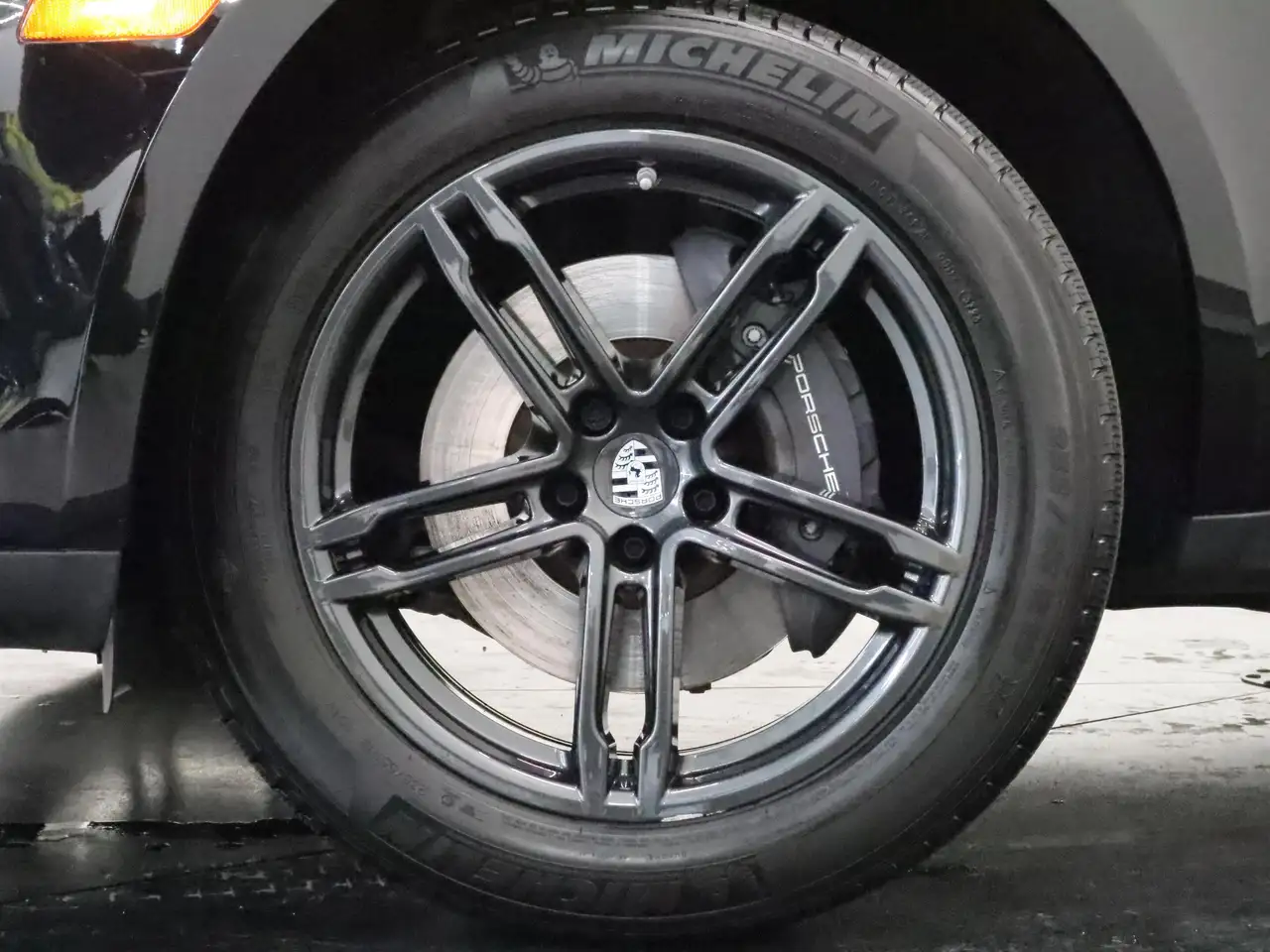 Porsche Macan - Image 2