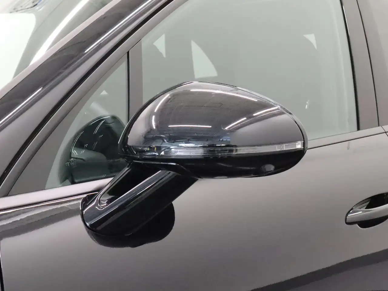 Porsche Macan - Image 4