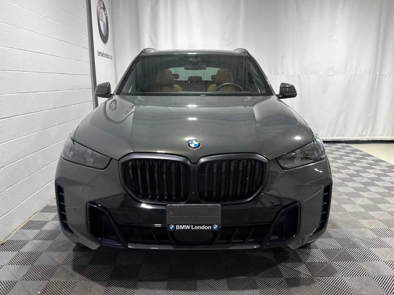 BMW X5 - Image 2