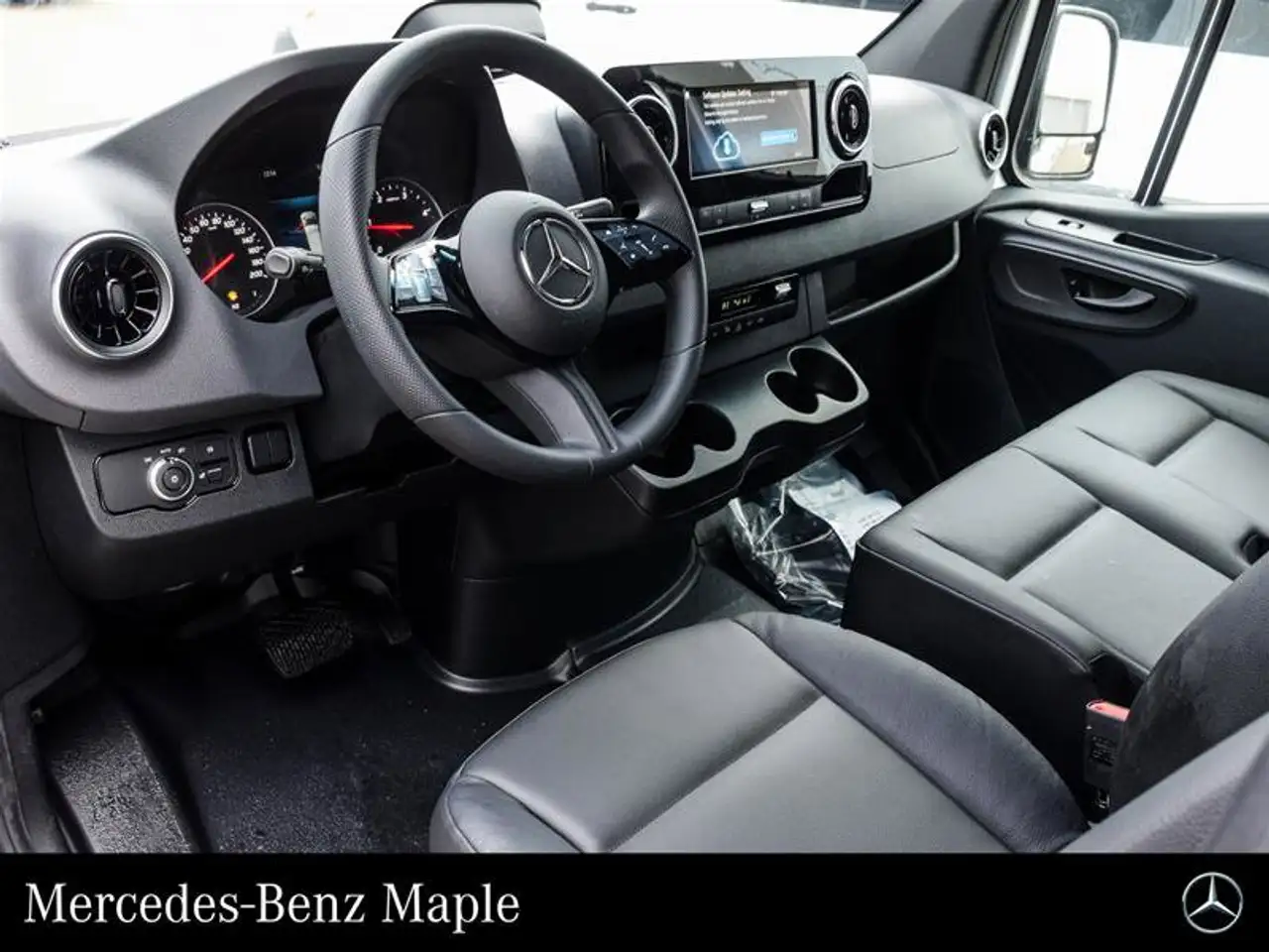 Mercedes-Benz Sprinter - Image 17