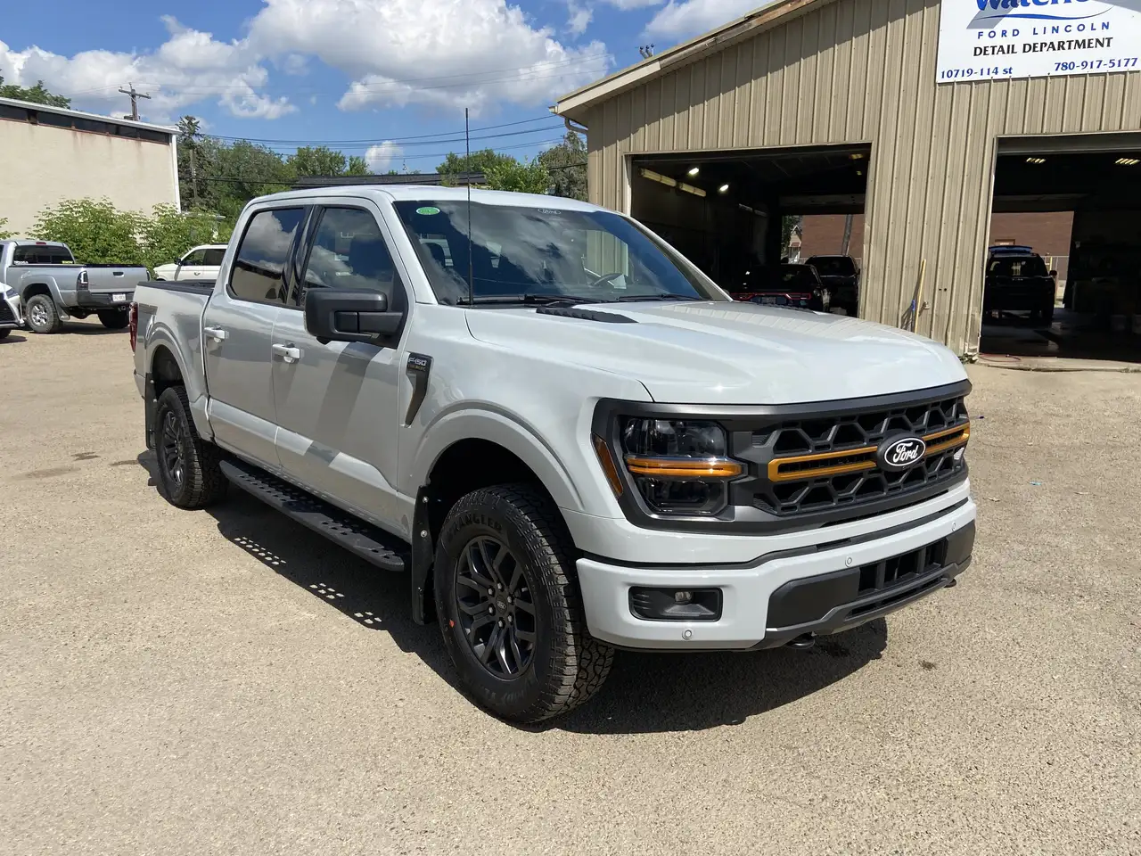 Ford F-150 - Image 24
