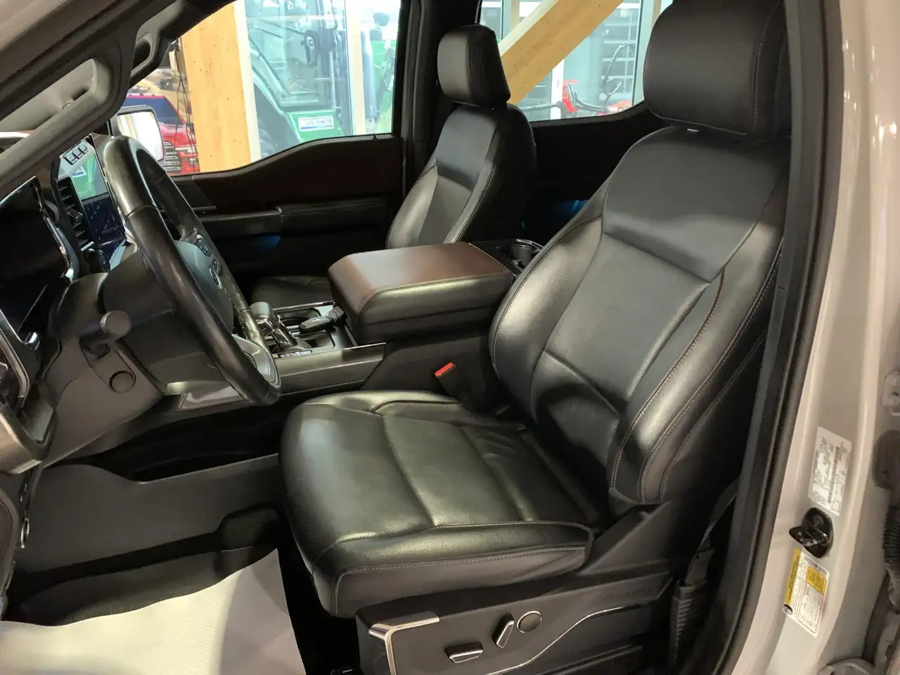Ford F-150 - Image 12