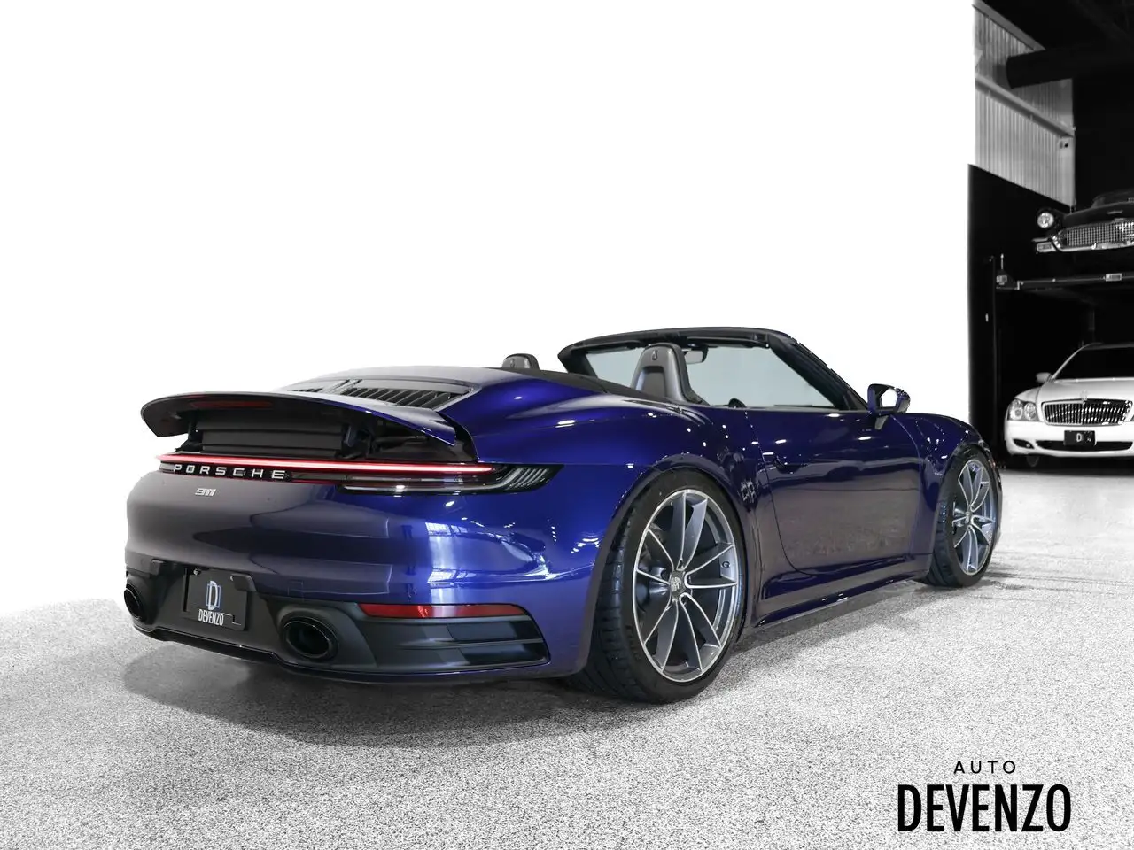 Porsche 911 - Image 4