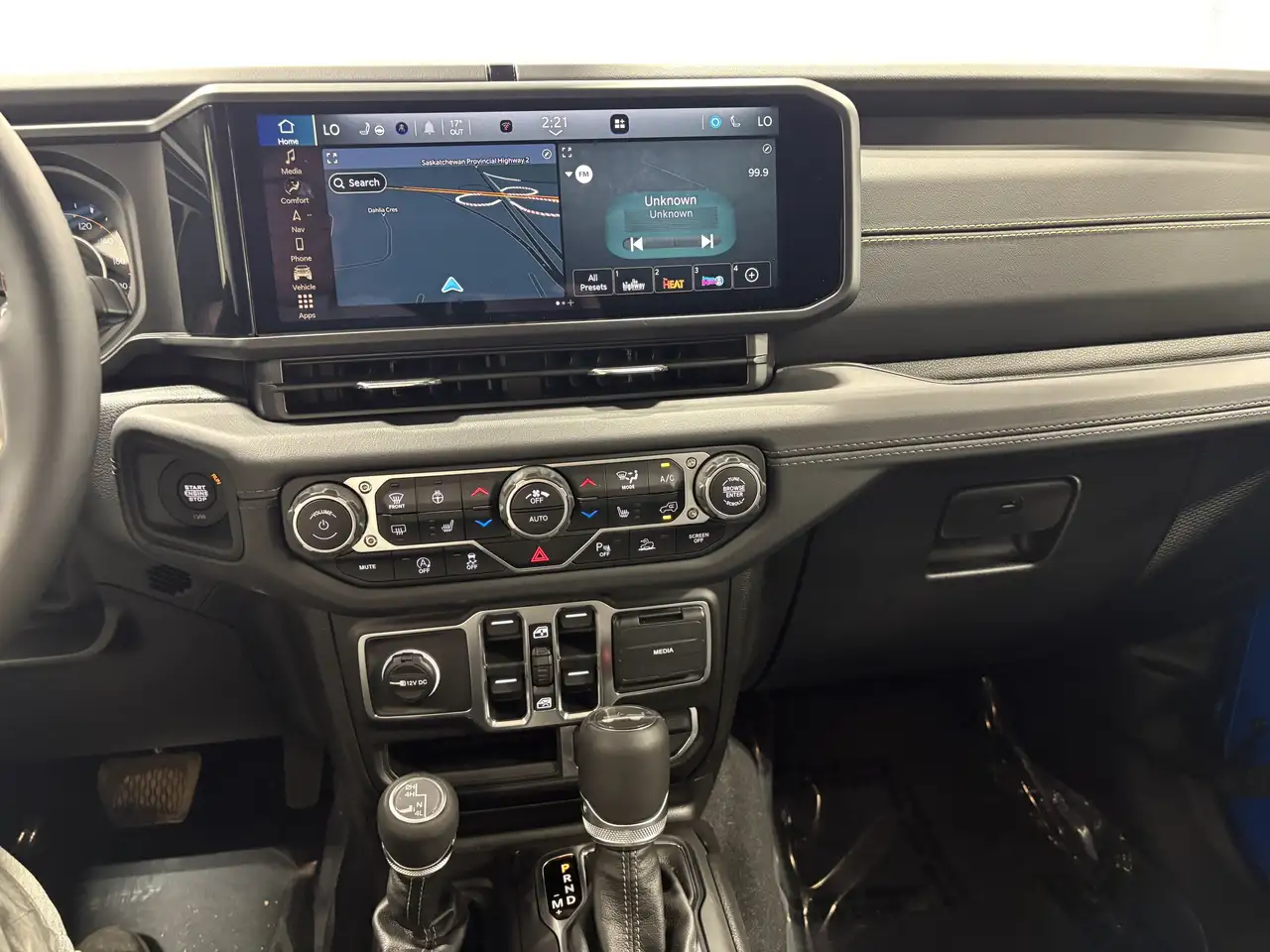 Jeep Wrangler - Image 11
