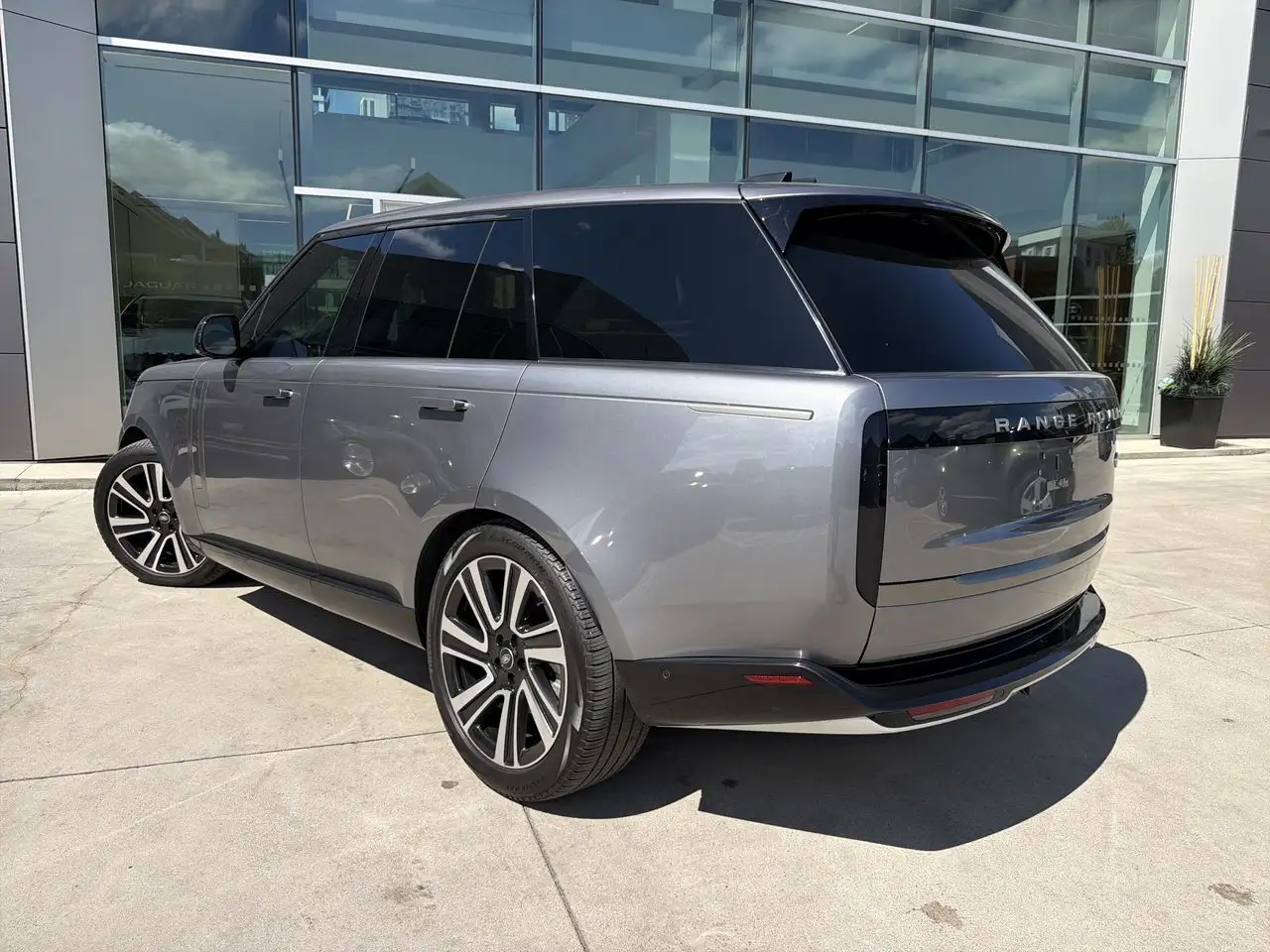 Land Rover Range Rover - Image 6