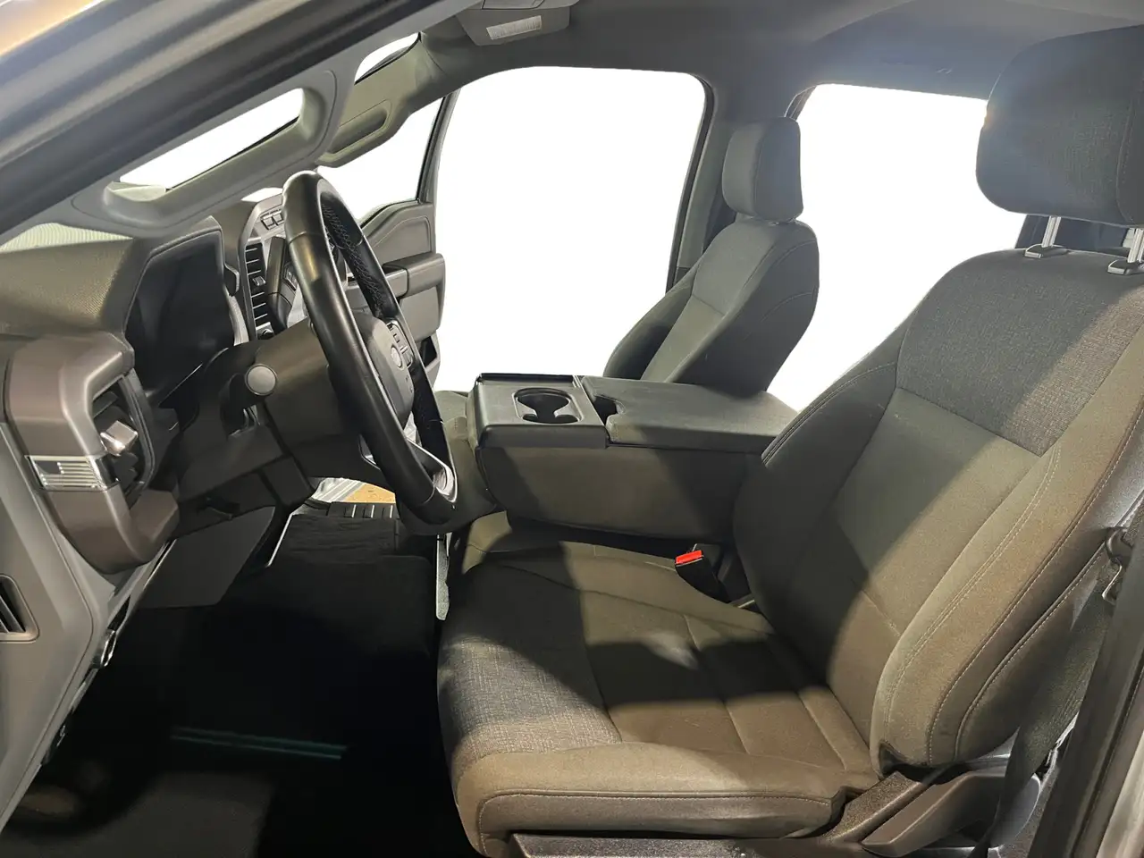 Ford F-150 - Image 9