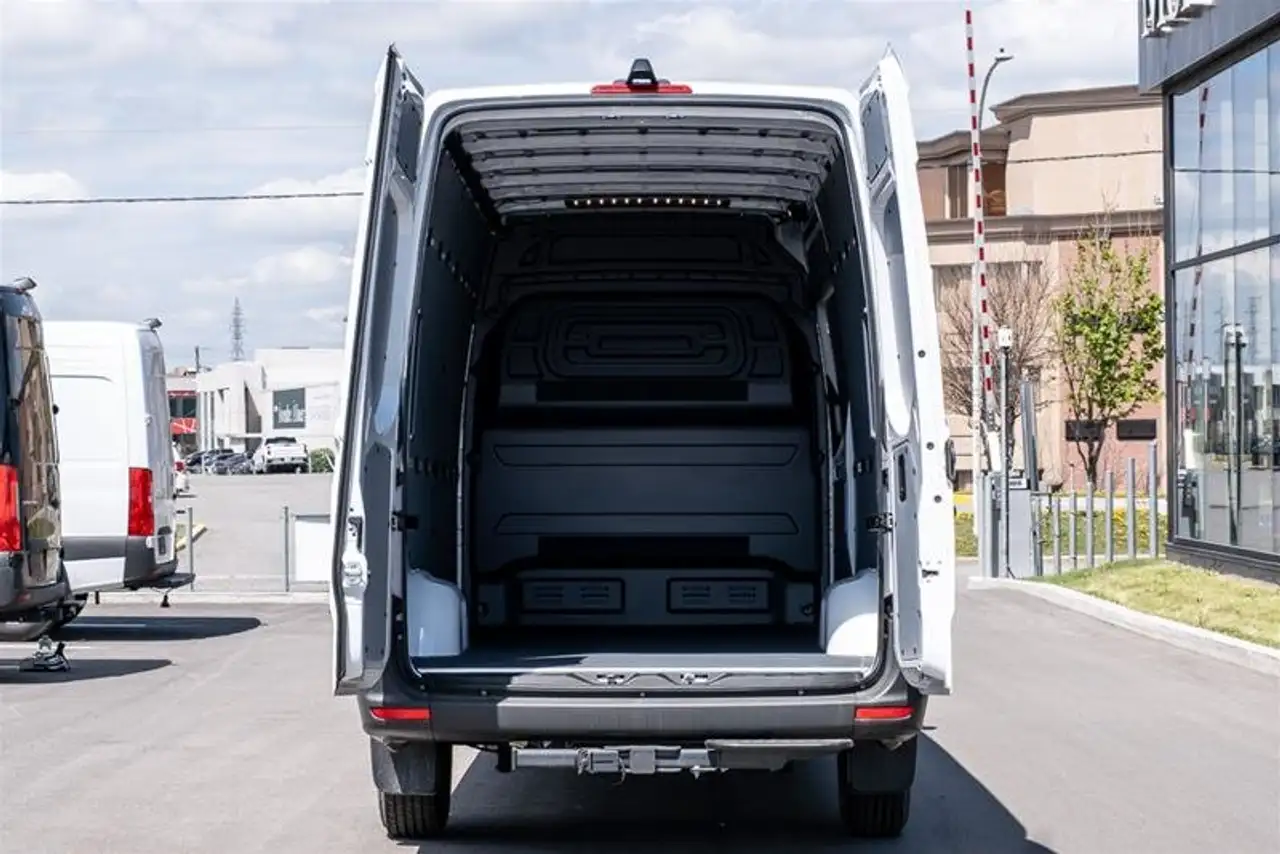 Mercedes-Benz Sprinter - Image 6