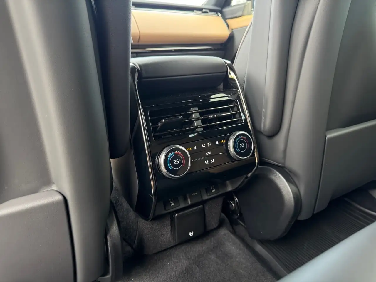 Land Rover Range Rover Sport - Image 22