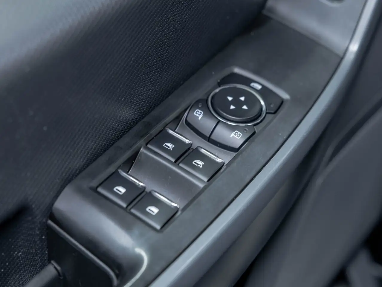 Ford F-150 - Image 24
