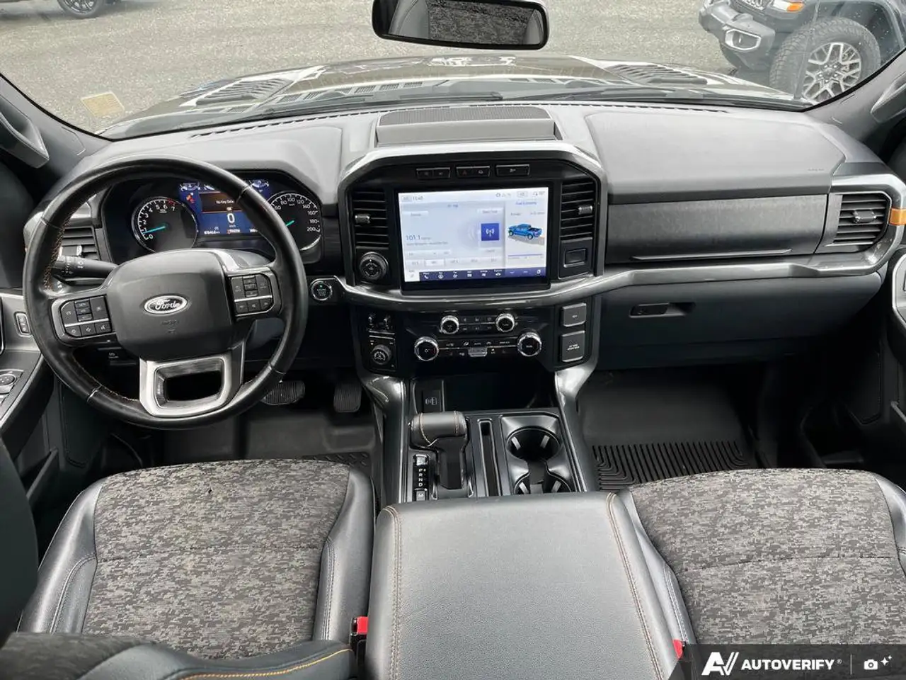 Ford F-150 - Image 24