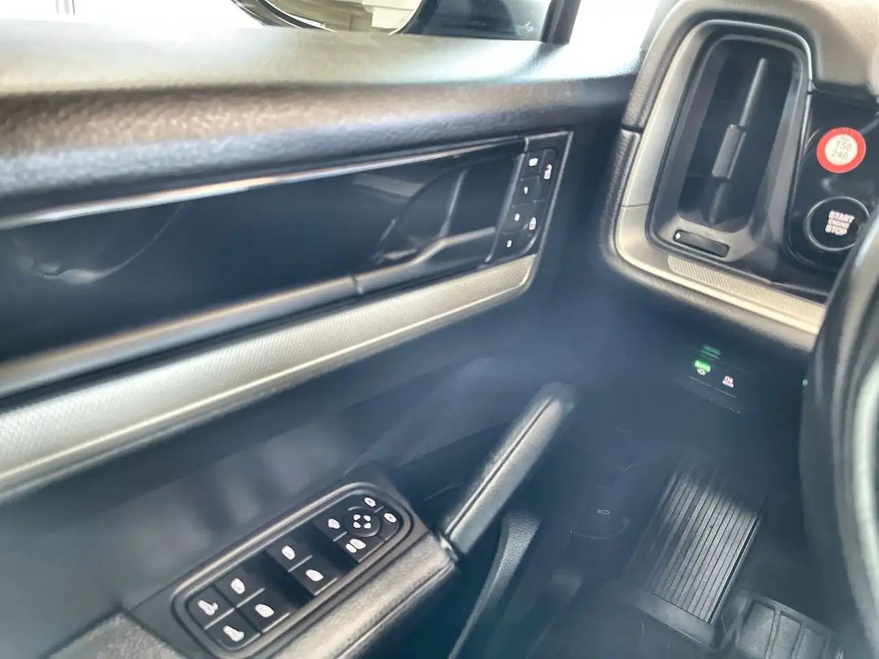 Porsche Cayenne - Image 21