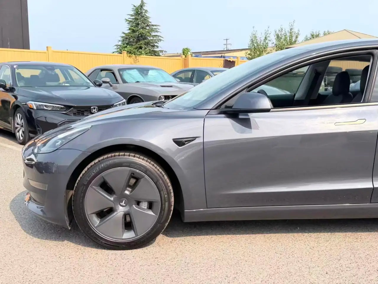 Tesla Model 3 - Image 29