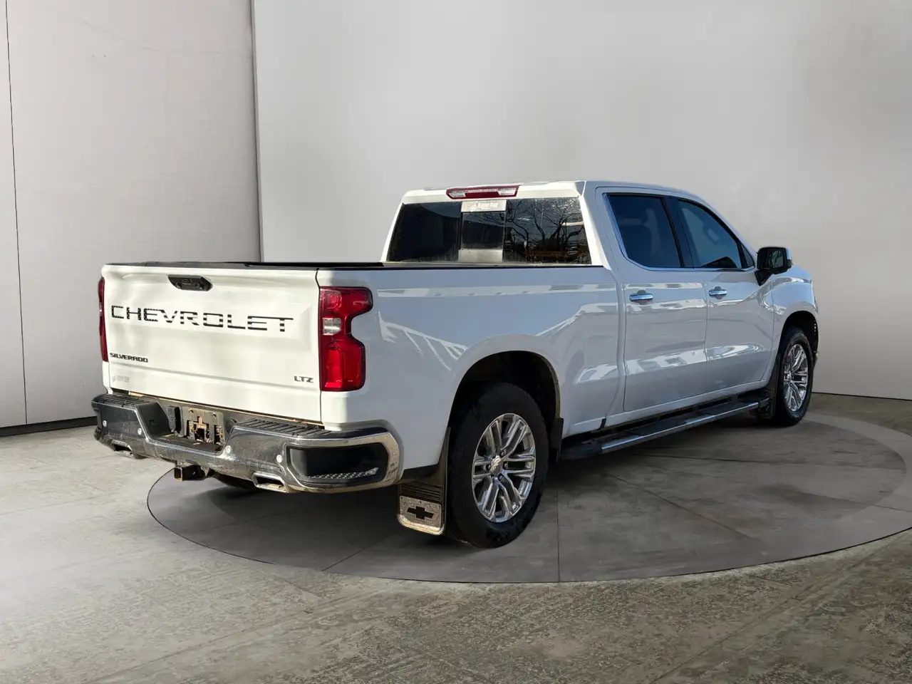 Chevrolet Silverado 1500 - Image 5