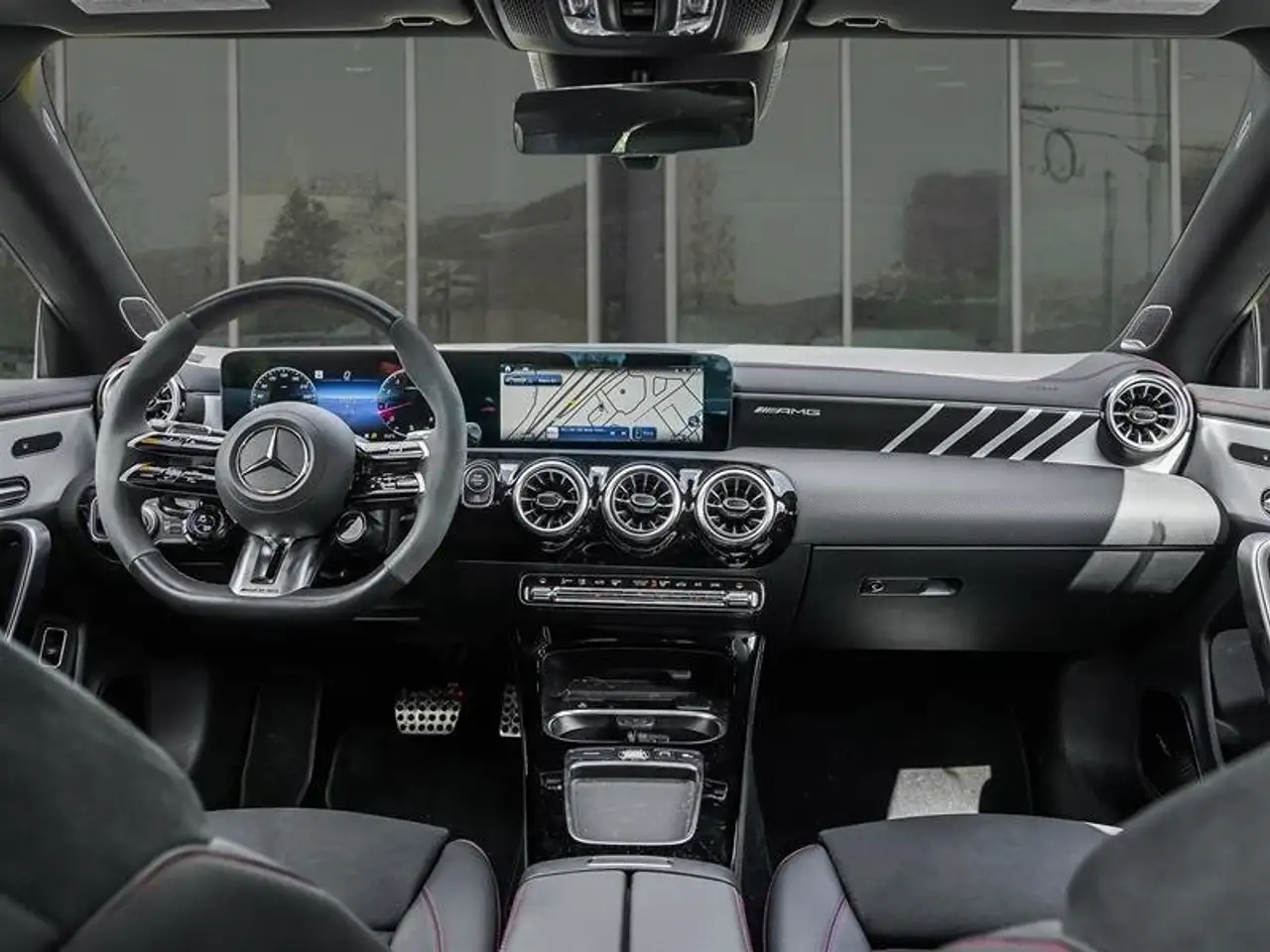 Mercedes-Benz CLA - Image 30