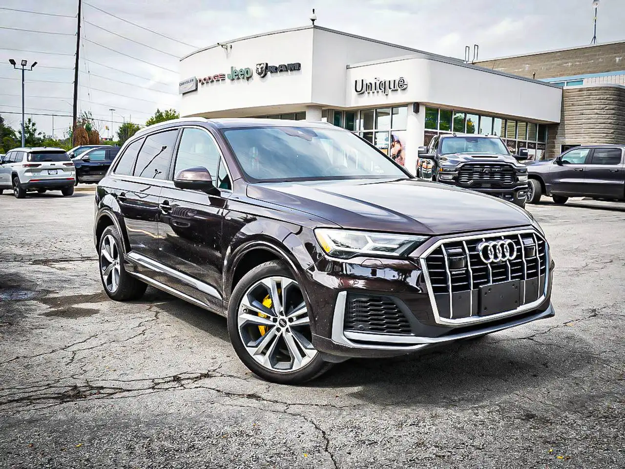 Audi Q7 - Image 2