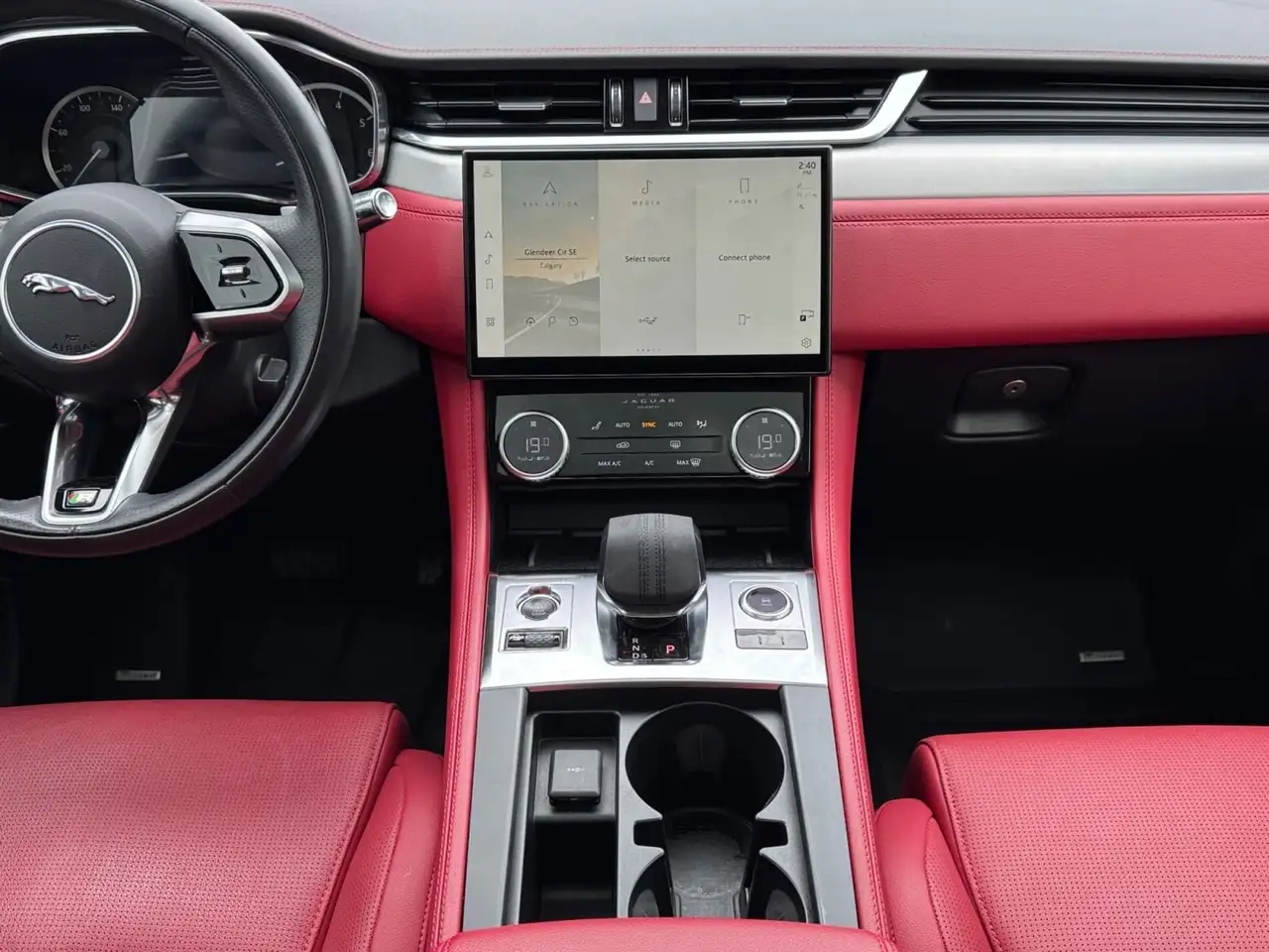 Jaguar F-Pace - Image 14