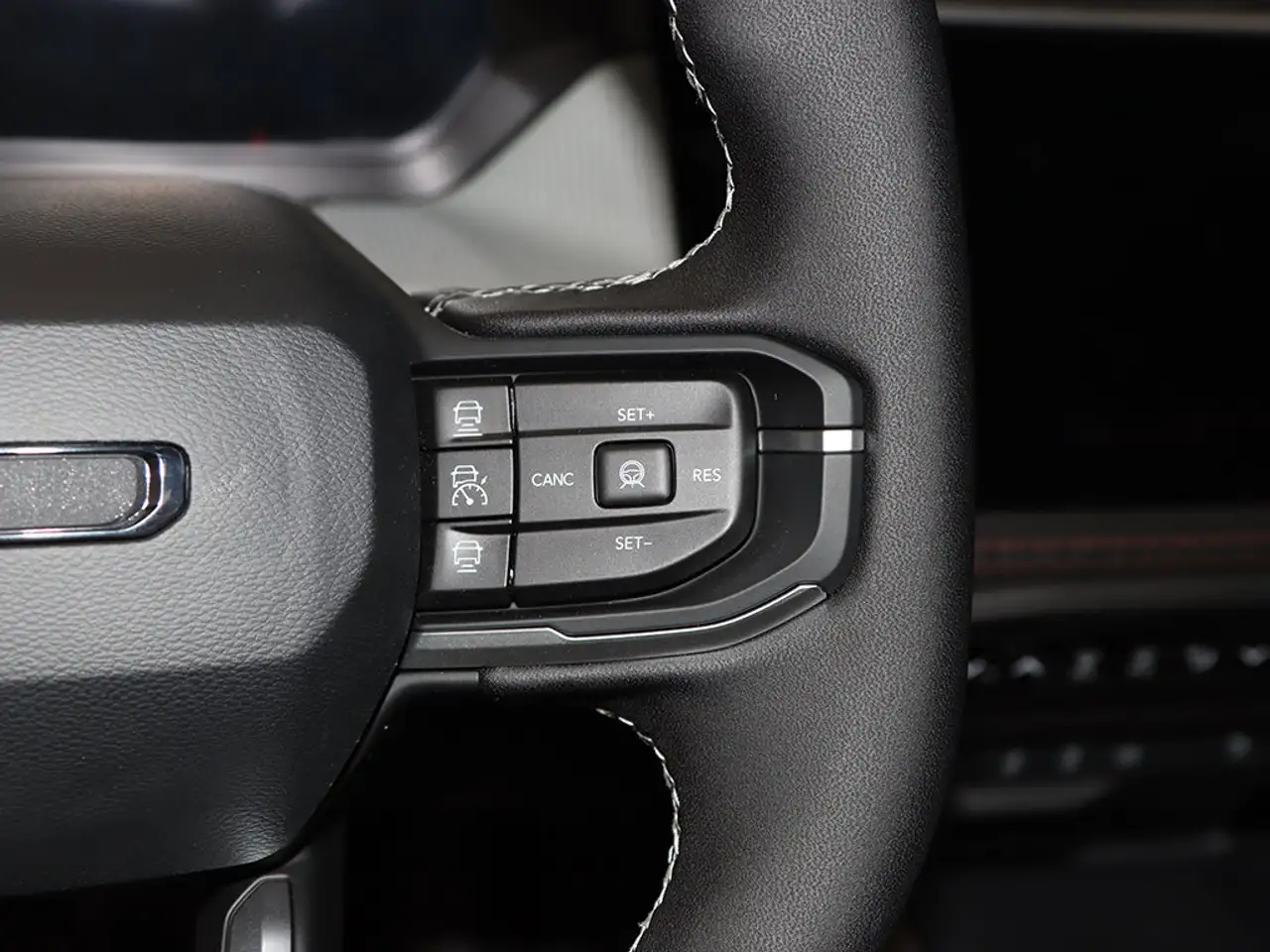 Jeep Cherokee - Image 11