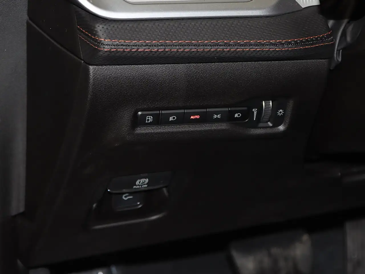 Jeep Cherokee - Image 8