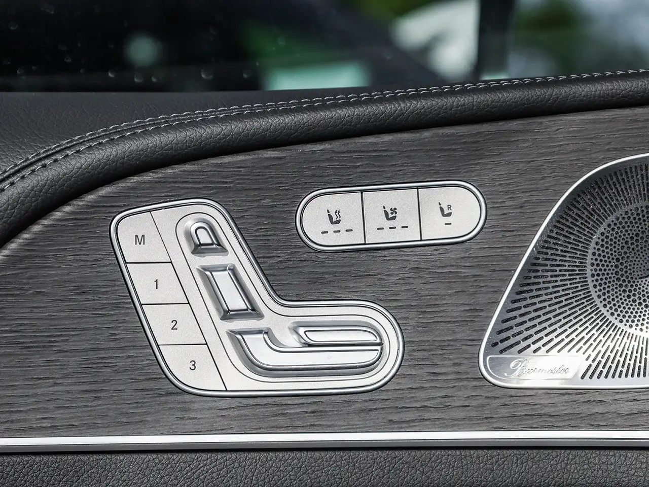 Mercedes-Benz GLE - Image 19