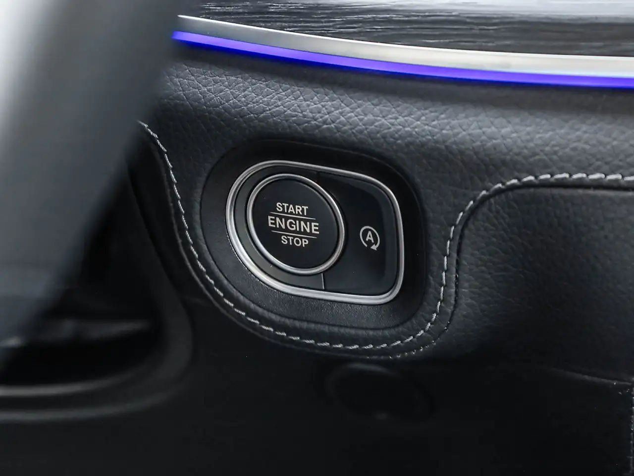 Mercedes-Benz GLE - Image 28