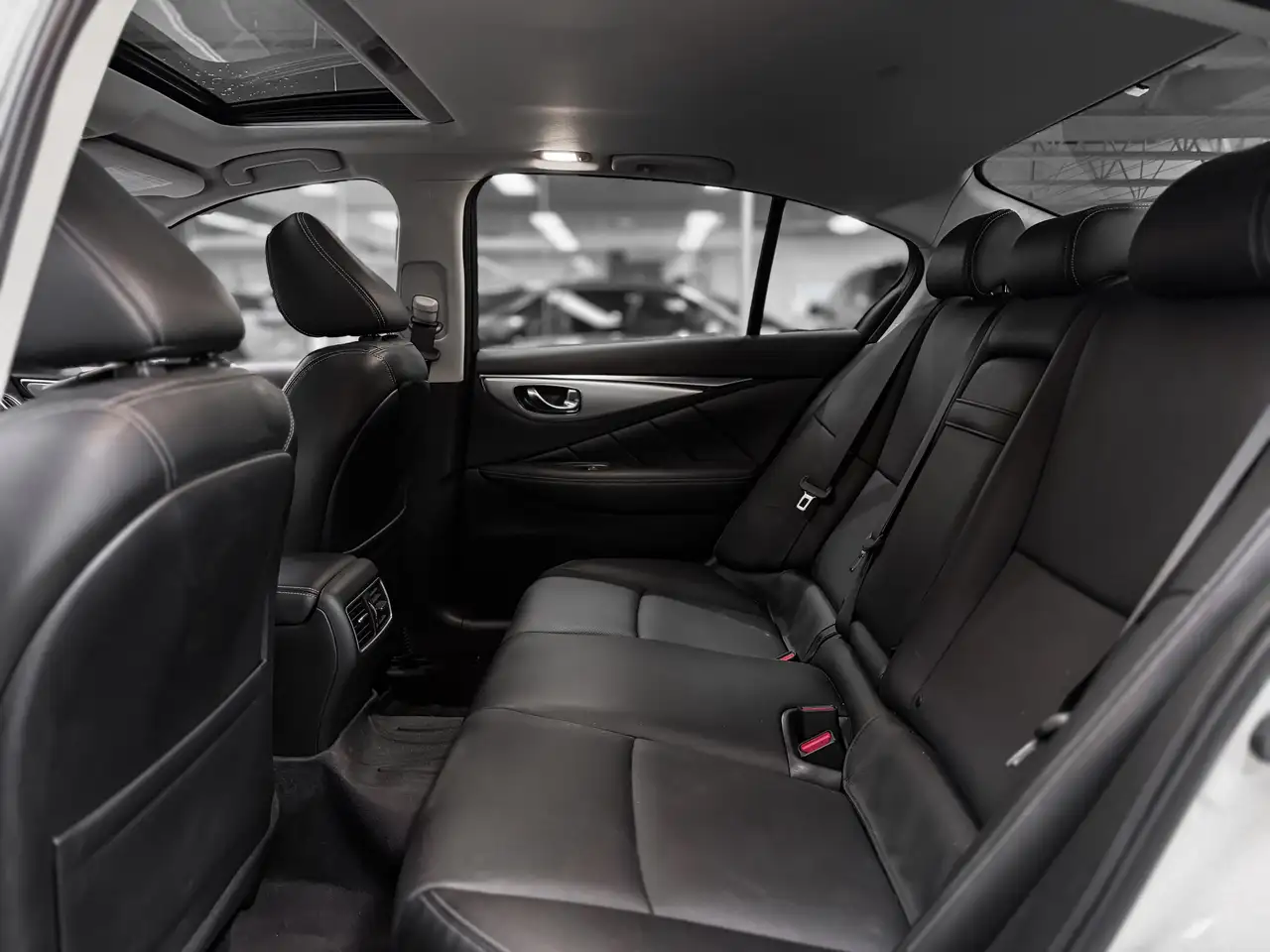 Infiniti Q50 - Image 25