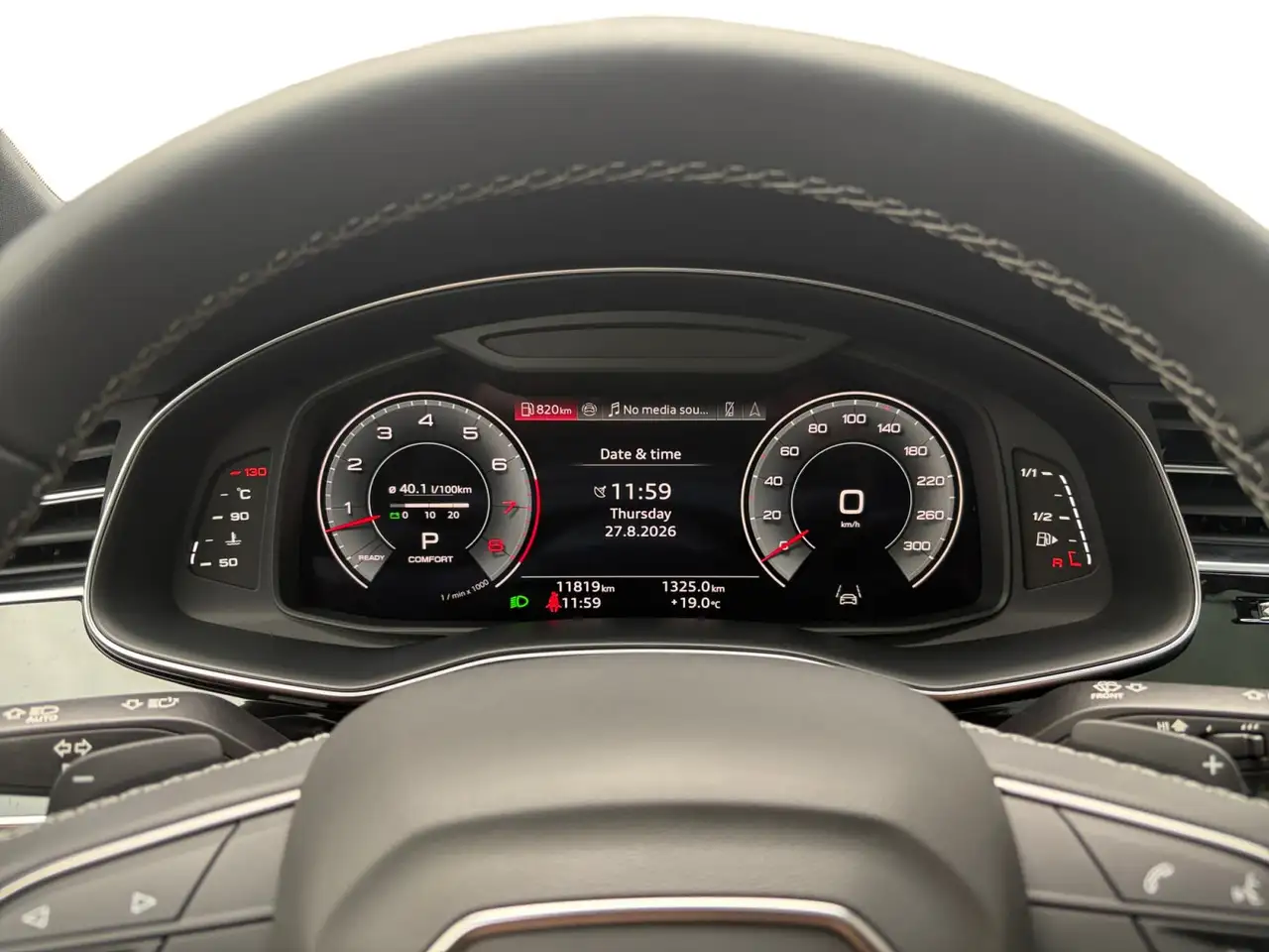 Audi Q7 - Image 12
