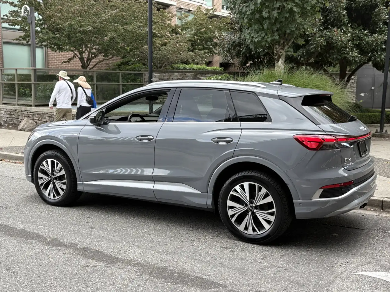 Audi Q4 e-tron - Image 7